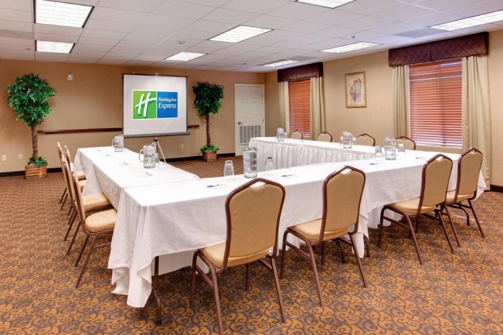 Holiday Inn Express Las Vegas-Nellis Image 14