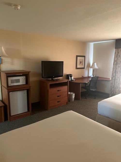 Holiday Inn Express Las Vegas-Nellis image 36