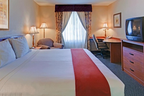 Holiday Inn Express Las Vegas-Nellis image 8
